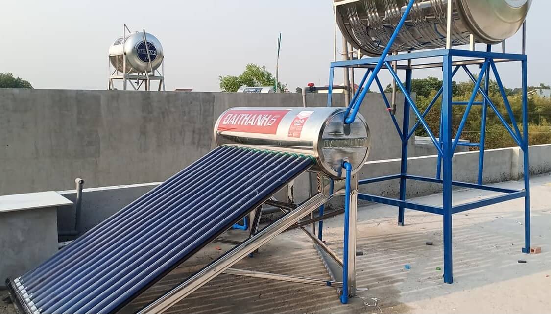 giá máy nước nóng năng lượng mặt trời